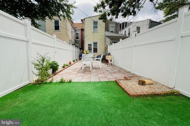 1142 CHURCH ST, Reading, PA 19601