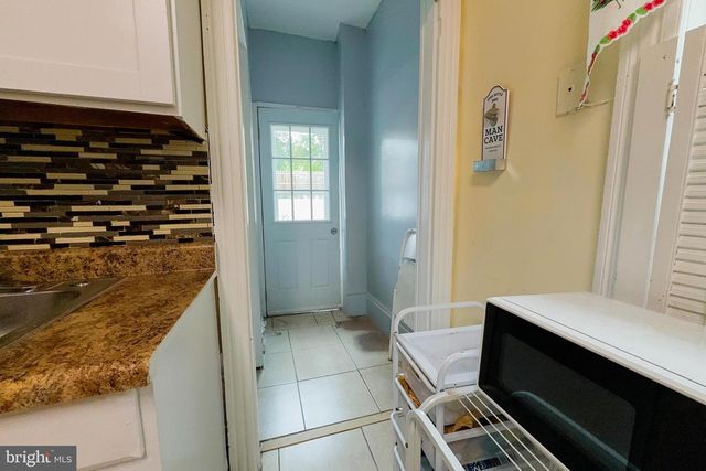 1142 CHURCH ST, Reading, PA 19601