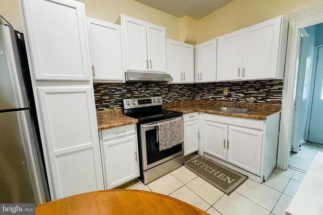 1142 CHURCH ST, Reading, PA 19601