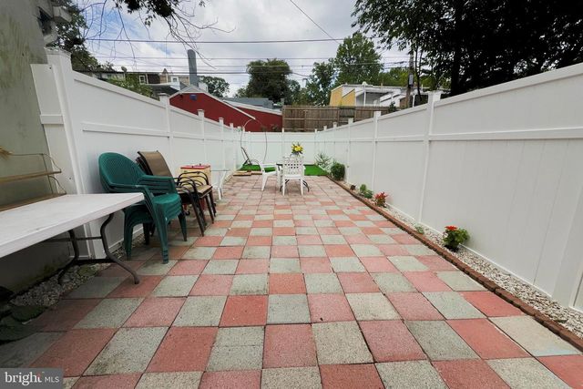1142 CHURCH ST, Reading, PA 19601