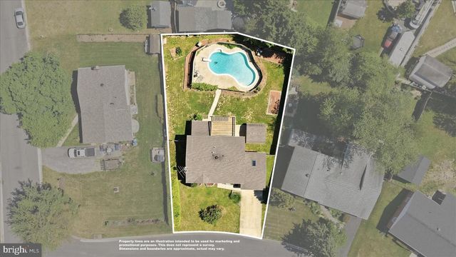 814 W NETTLE TREE RD, Sterling, VA 20164