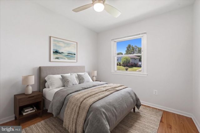 814 W NETTLE TREE RD, Sterling, VA 20164