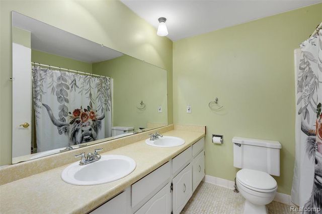 8114 Clay Court, Sterling Heights, MI 48313