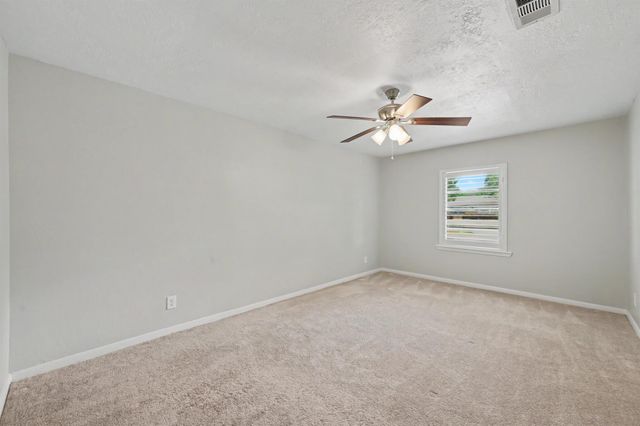 9613 Westview Drive, Houston, TX 77055