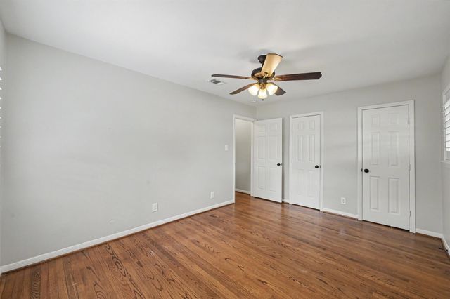 9613 Westview Drive, Houston, TX 77055