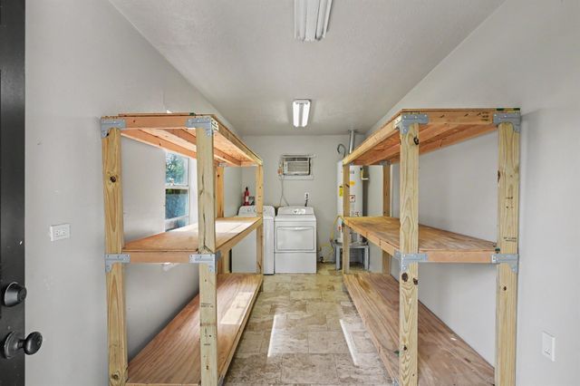 9613 Westview Drive, Houston, TX 77055