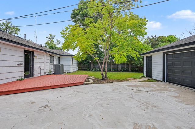 9613 Westview Drive, Houston, TX 77055