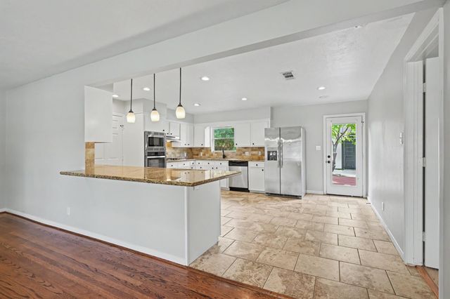 9613 Westview Drive, Houston, TX 77055