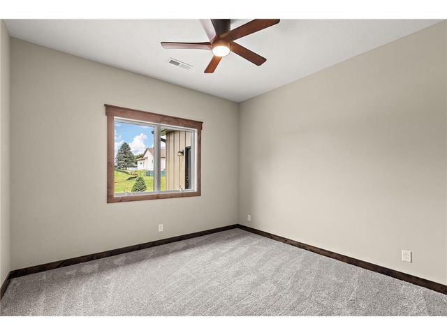 1043 Legend Lane, River Falls, WI 54022