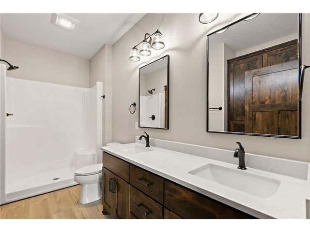 1043 Legend Lane, River Falls, WI 54022