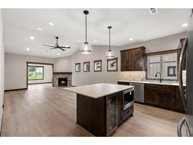 1043 Legend Lane, River Falls, WI 54022