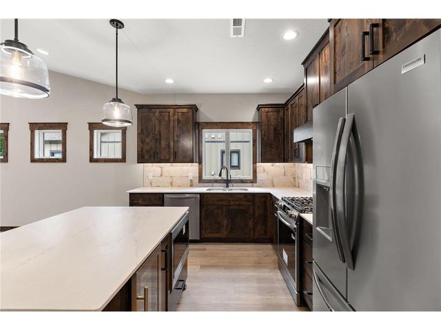 1043 Legend Lane, River Falls, WI 54022
