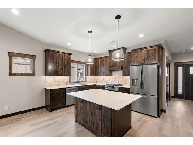 1043 Legend Lane, River Falls, WI 54022