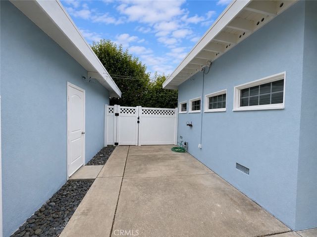 9917 Mina Avenue, Whittier, CA 90605