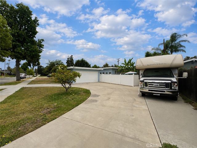 9917 Mina Avenue, Whittier, CA 90605
