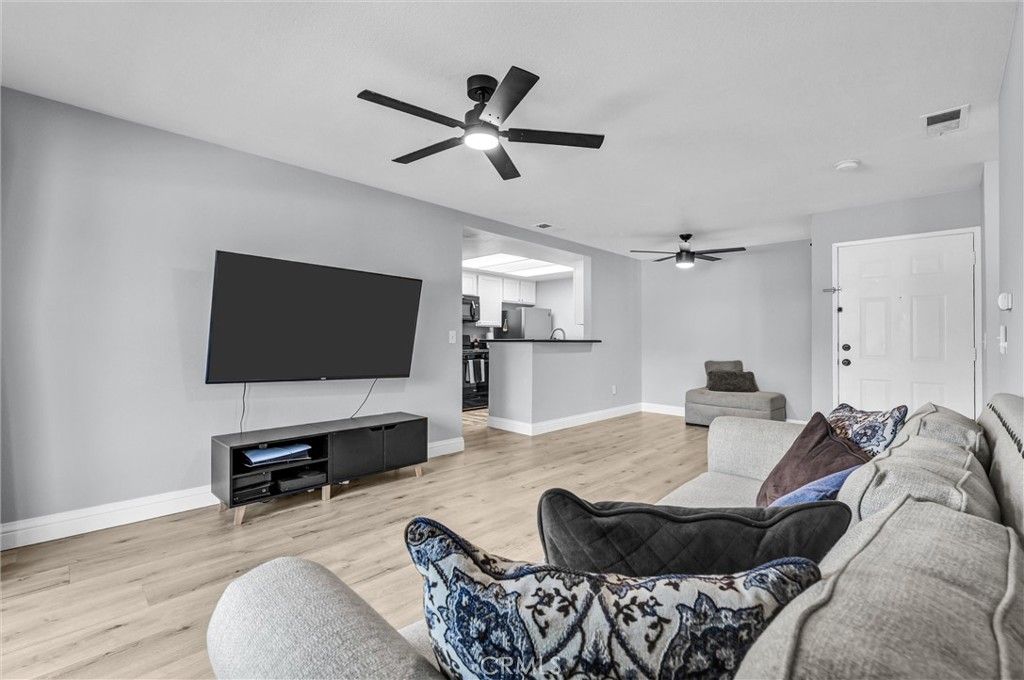16377 Lakeshore 2B, Lake Elsinore, CA 92530 — photo 4