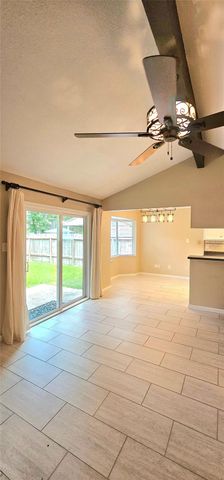 22 W Broken Oak Court, The Woodlands, TX 77381