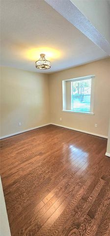 22 W Broken Oak Court, The Woodlands, TX 77381