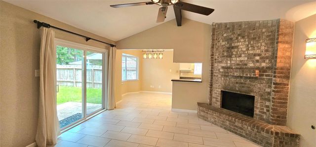 22 W Broken Oak Court, The Woodlands, TX 77381
