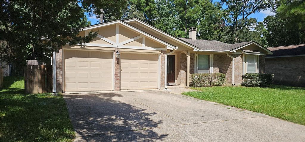 22 W Broken Oak Court, The Woodlands, TX 77381