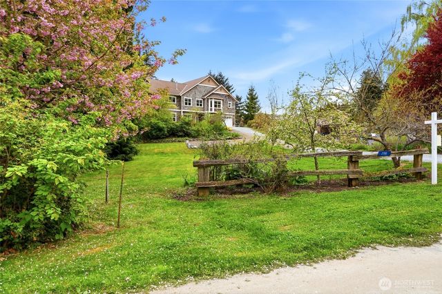 2780 S Utopian Way, Camano Island, WA 98282