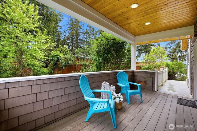 2780 S Utopian Way, Camano Island, WA 98282