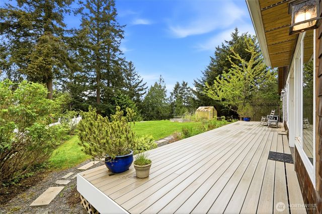 2780 S Utopian Way, Camano Island, WA 98282