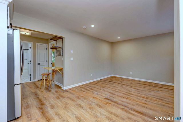 143 Columbus Place 8, Stamford, CT 06907