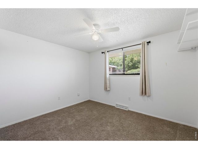 926 Red Fir Pl, Loveland, CO 80538