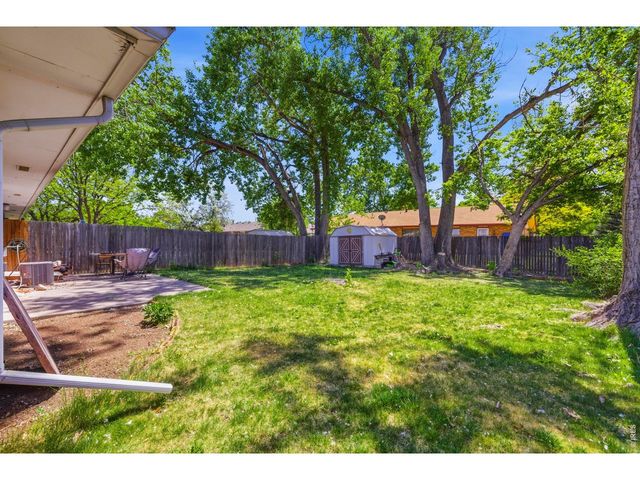 926 Red Fir Pl, Loveland, CO 80538