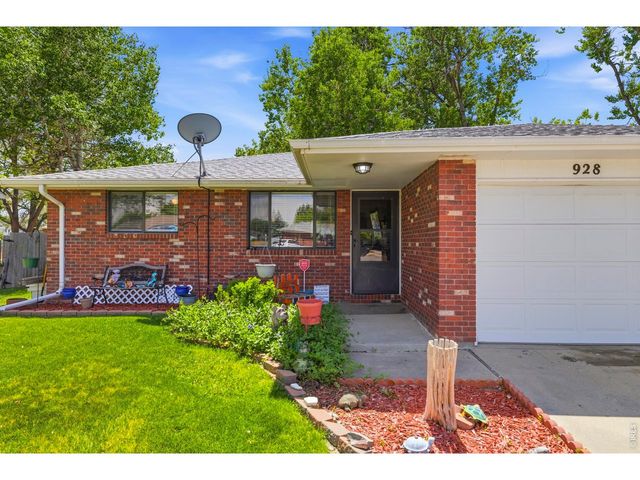 926 Red Fir Pl, Loveland, CO 80538
