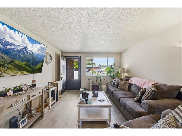 926 Red Fir Pl, Loveland, CO 80538