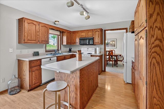 1210 Artisan Drive, Madison, WI 53704