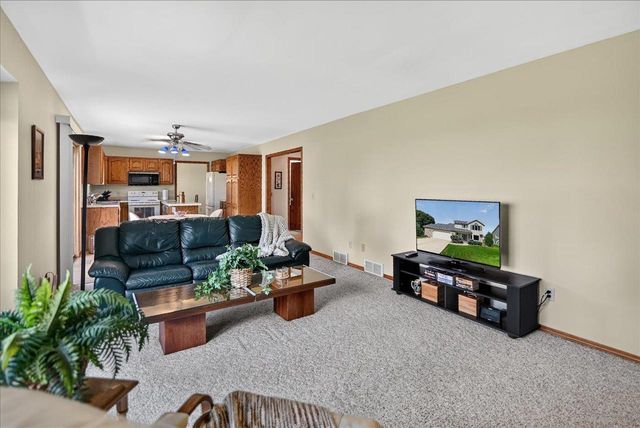 1210 Artisan Drive, Madison, WI 53704