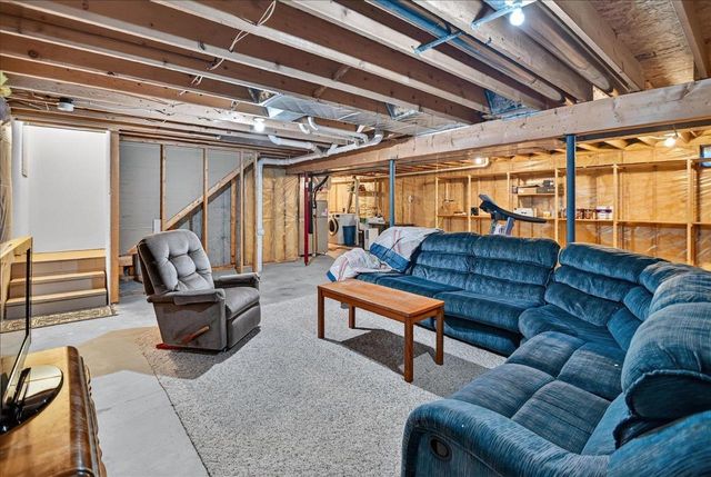 1210 Artisan Drive, Madison, WI 53704
