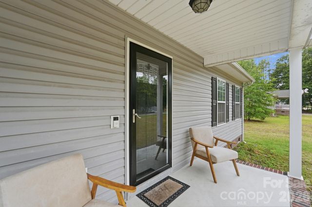 102 Twin Brook Lane, Pageland, SC 29728