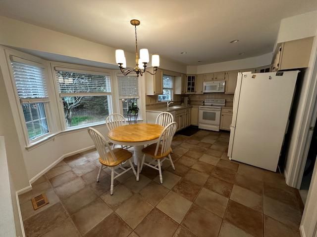 8229 BELL LN, Vienna, VA 22182