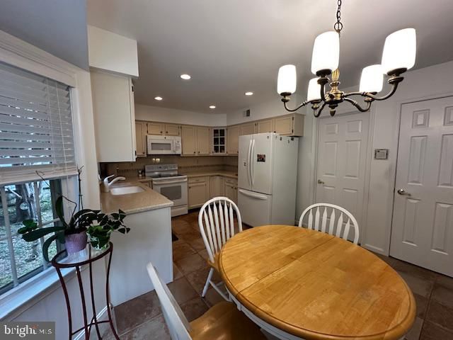 8229 BELL LN, Vienna, VA 22182