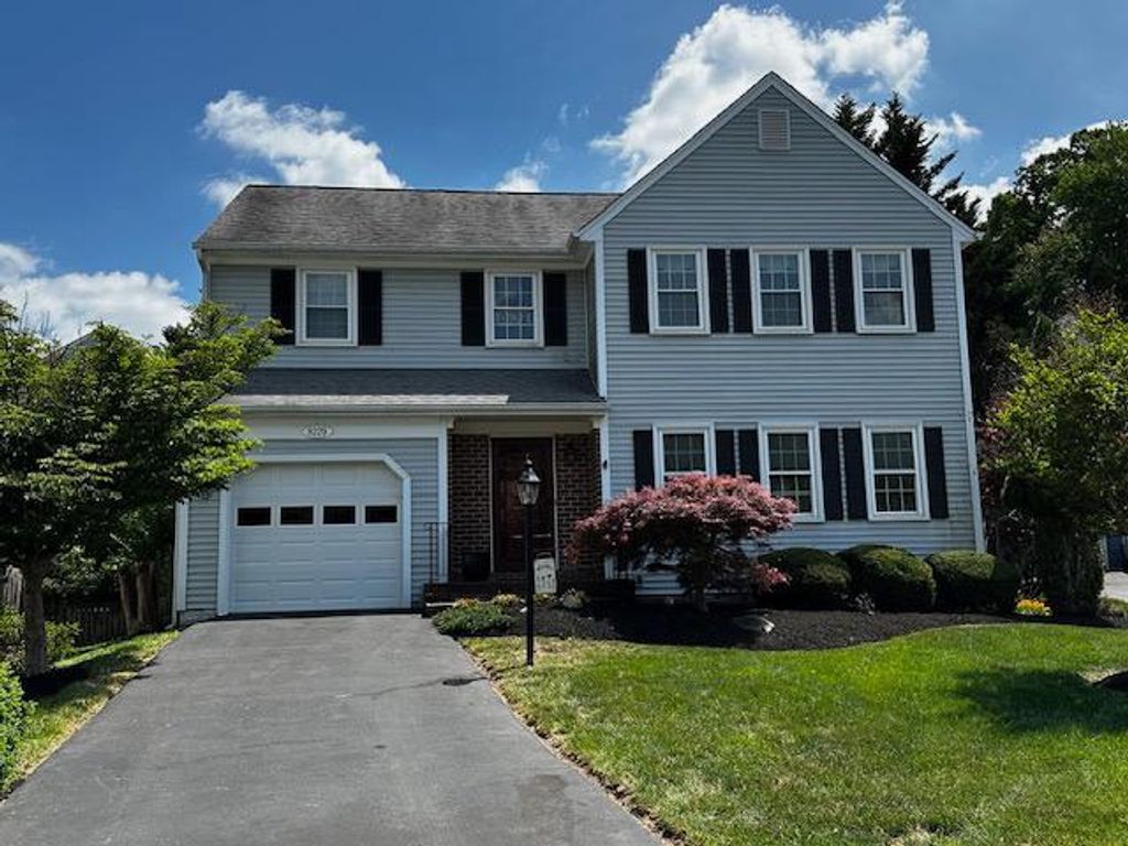 8229 BELL LN, Vienna, VA 22182