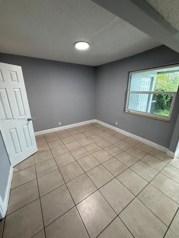 6595 Boulevard Of Champions 6595 6595, North Lauderdale, FL 33068
