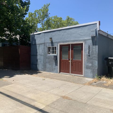 3031 U St, Sacramento, CA 95817