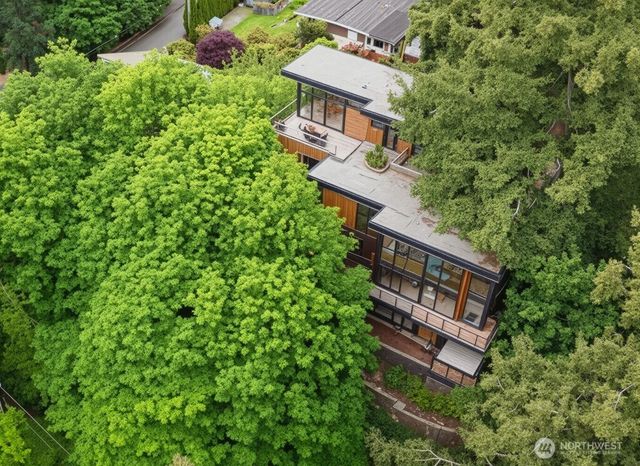 73 XX SE 38th Street, Mercer Island, WA 98040