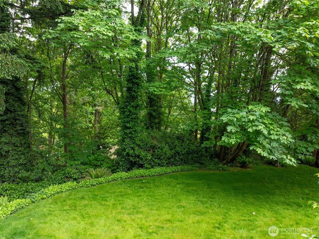 73 XX SE 38th Street, Mercer Island, WA 98040