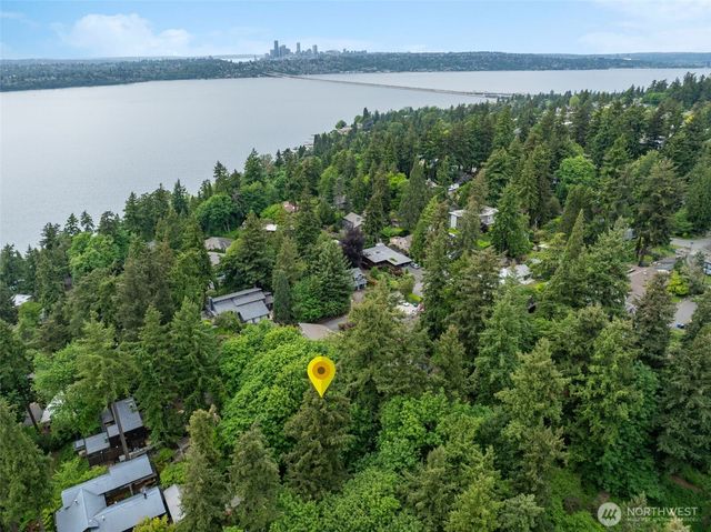 73 XX SE 38th Street, Mercer Island, WA 98040
