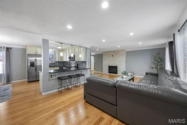 767 Paschal Drive, Mehlville, MO 63125