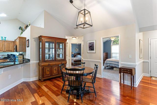 103 W Chelsea Court, Southern Pines, NC 28387