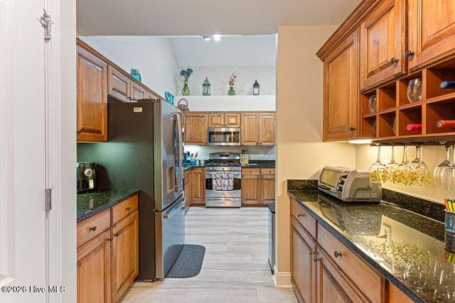 103 W Chelsea Court, Southern Pines, NC 28387