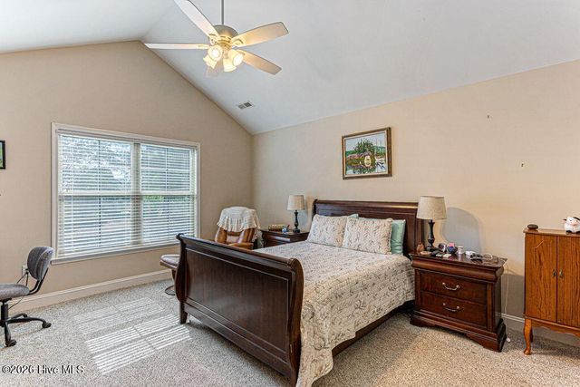 103 W Chelsea Court, Southern Pines, NC 28387