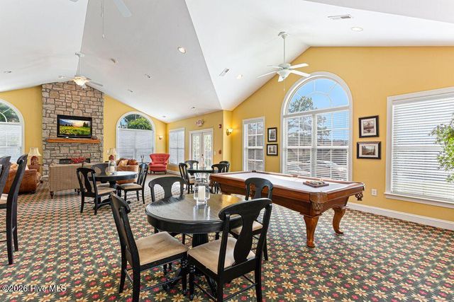 103 W Chelsea Court, Southern Pines, NC 28387