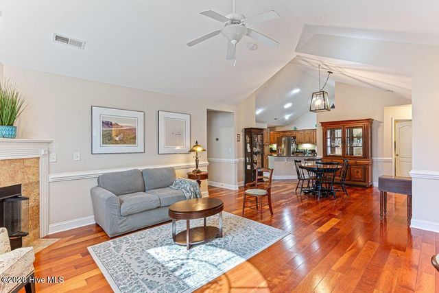103 W Chelsea Court, Southern Pines, NC 28387
